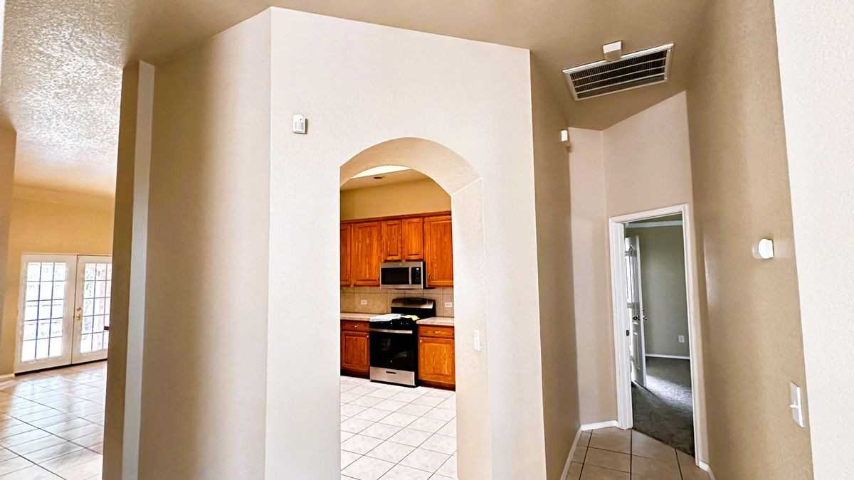 1728 Oak Brook Ln - Photo 7 of 14