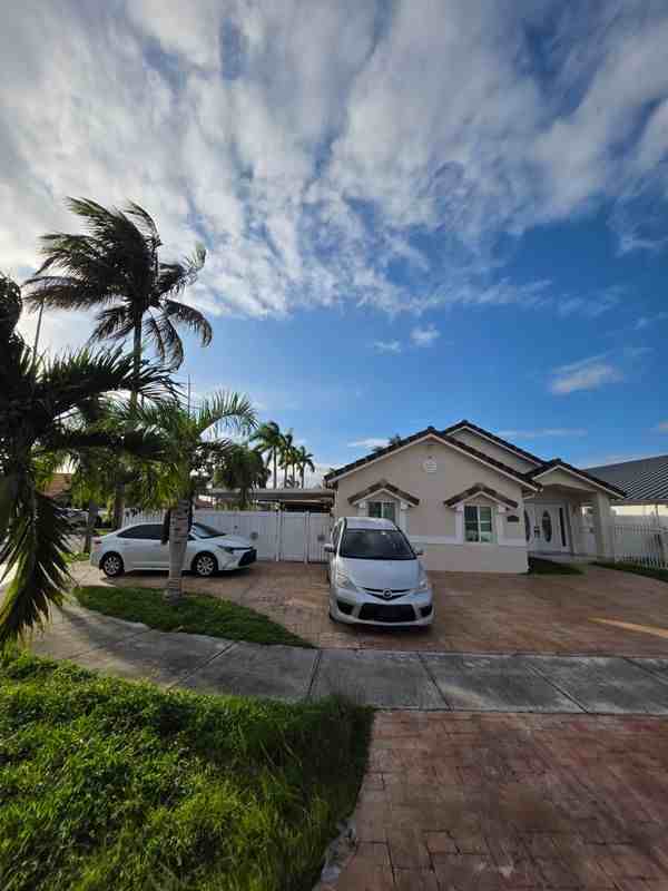 6030 Sw 151st Ct - Photo 2 of 18