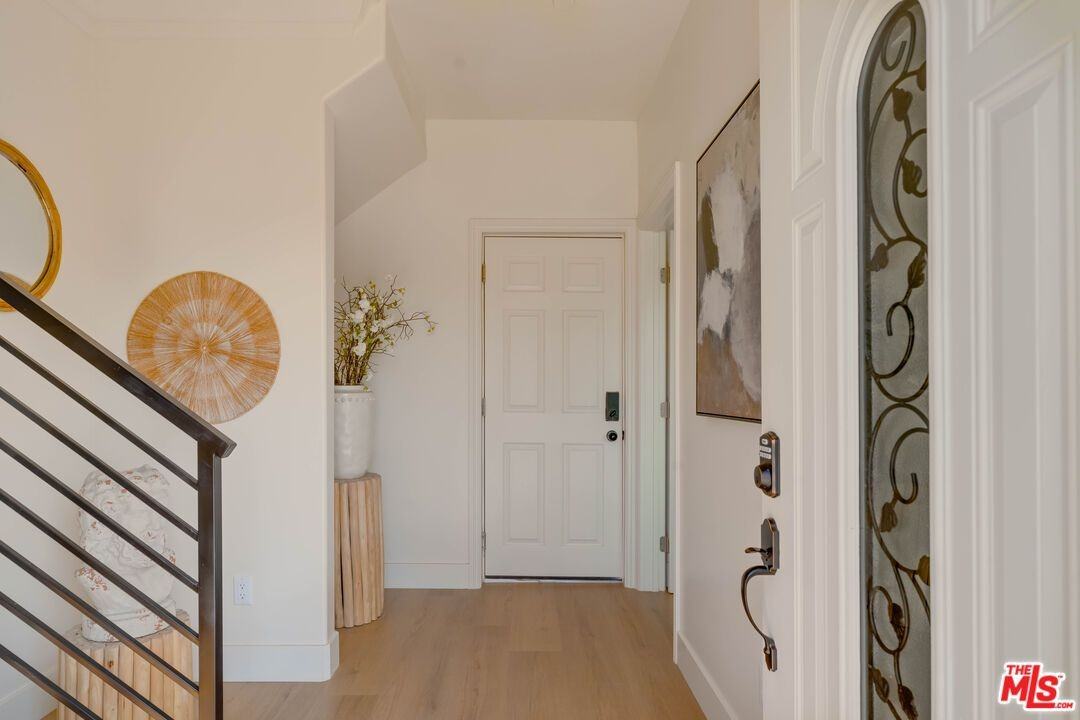 712 Chestnut Ave - Photo 2 of 17