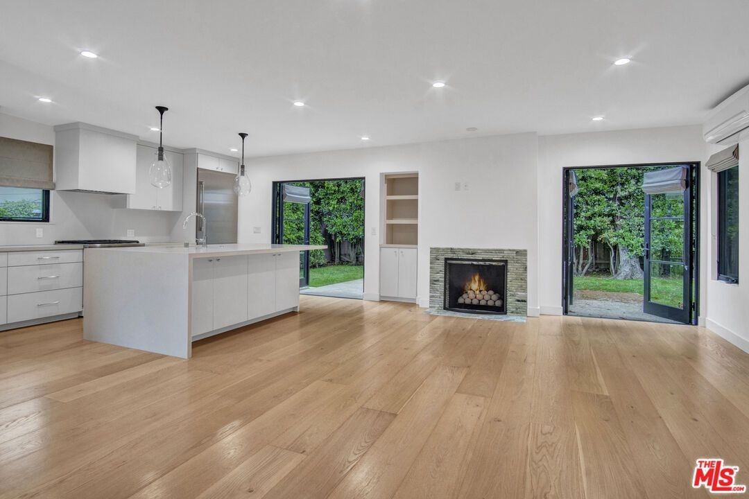 11339 Montana Ave - Photo 4 of 17