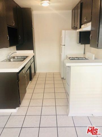 1434 11th St ##3 - Photo 6 of 14