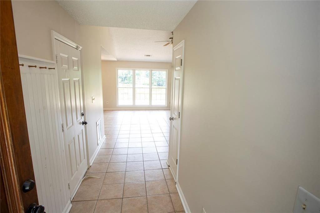 4960 Shipp Rd - Photo 5 of 50