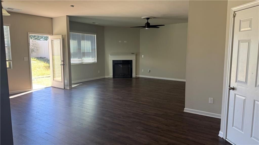 505 Emporia Loop - Photo 2 of 26