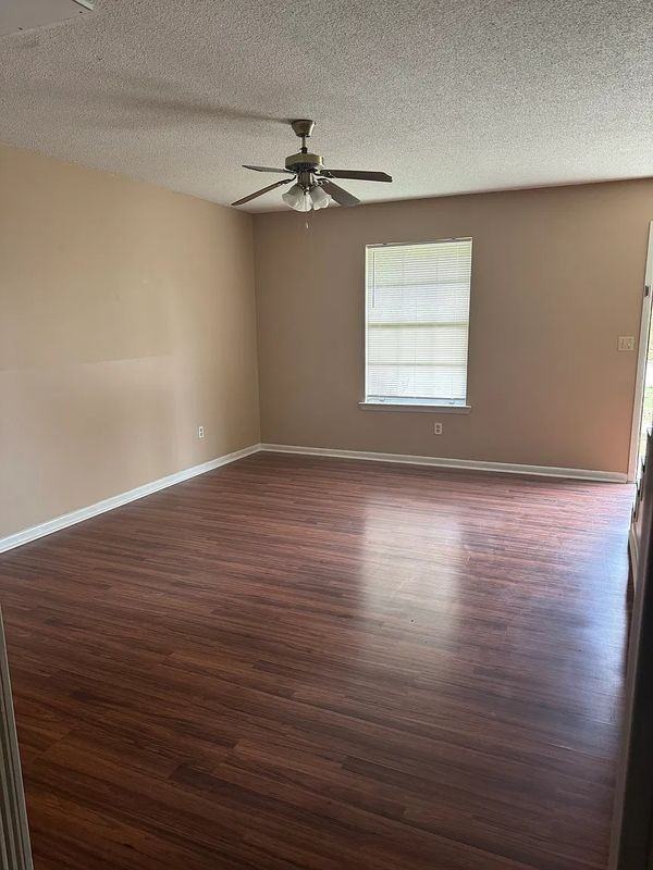 6293 Teletha Ln - Photo 4 of 16