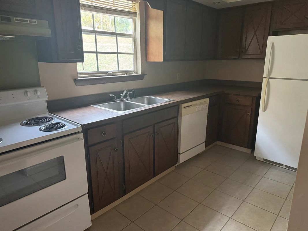 6293 Teletha Ln - Photo 6 of 16