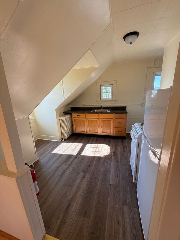 325 E Lancaster Ave - Photo 5 of 6