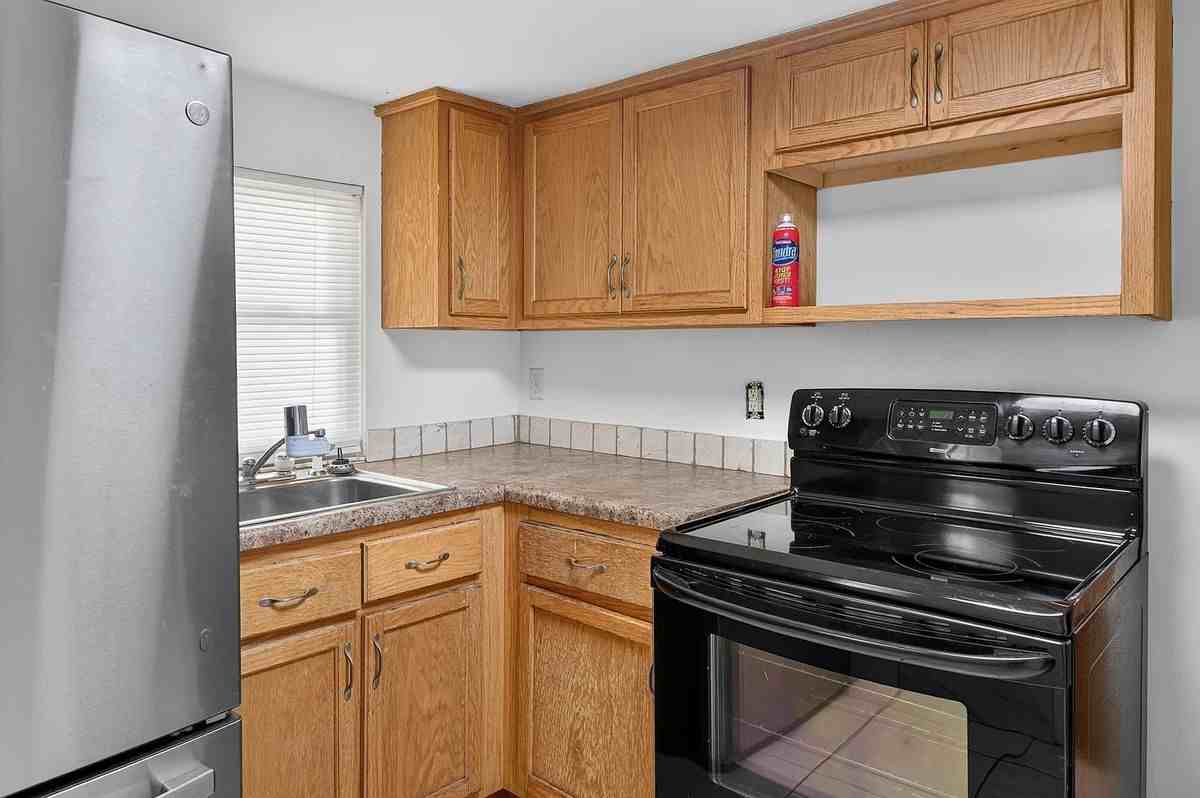 837 Clark St ##B - Photo 6 of 26