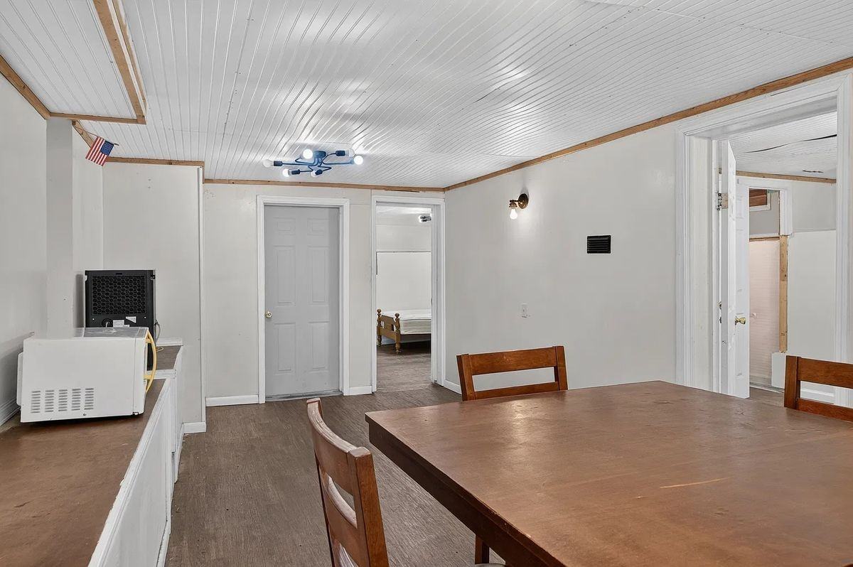 837 Clark St ##B - Photo 7 of 26