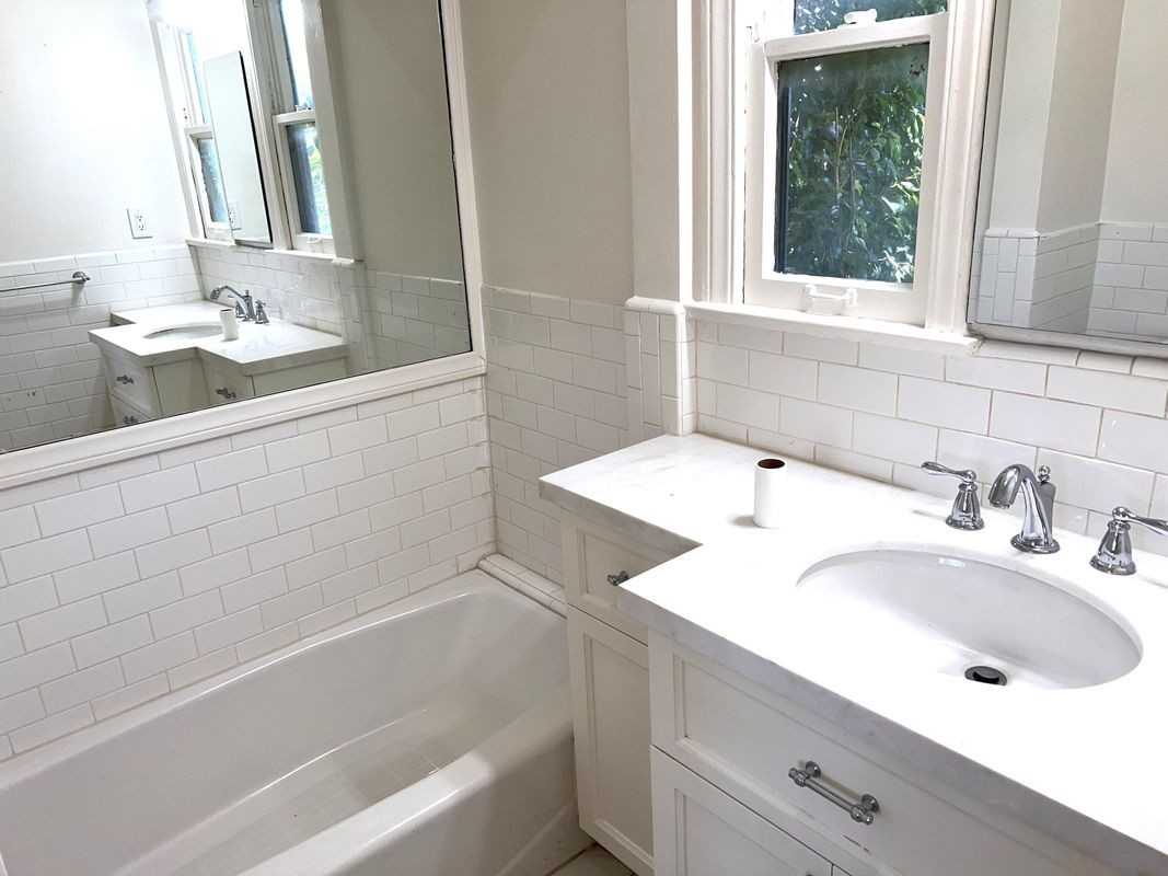 113 N Flores St - Photo 3 of 9