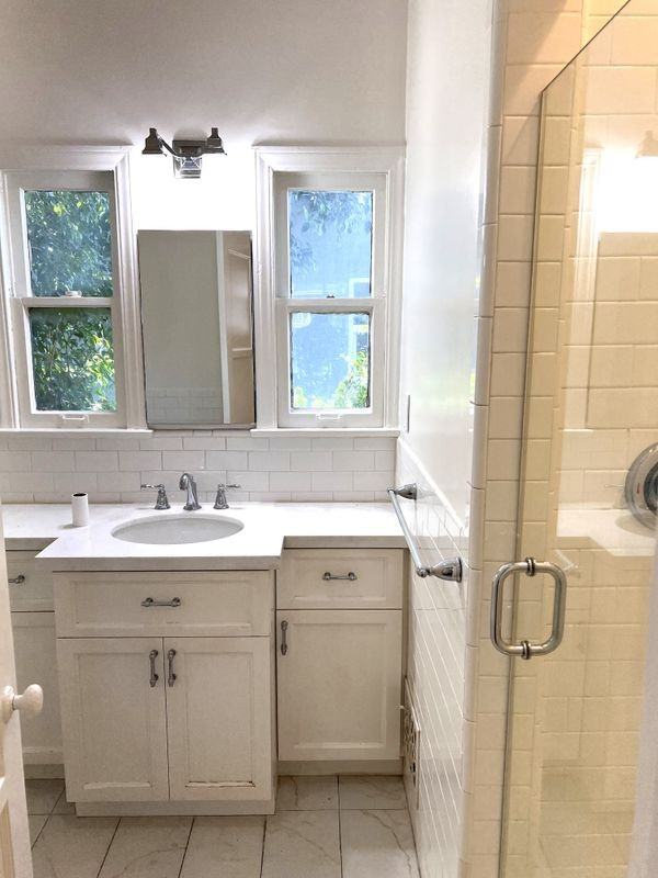 113 N Flores St - Photo 6 of 9