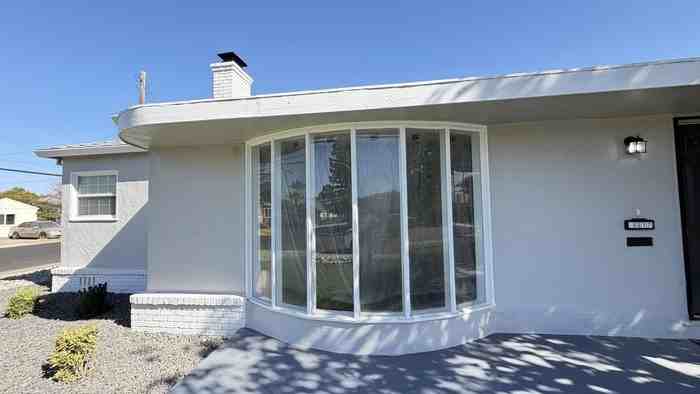 6017 40th St - Photo 3 of 13