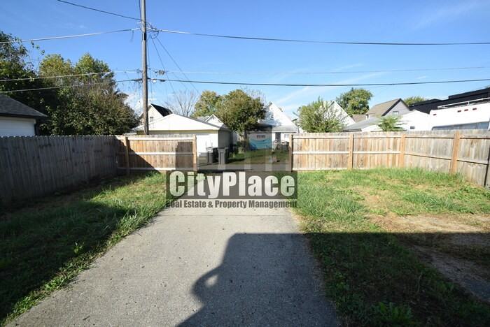 1218 Harlan St - Photo 6 of 22