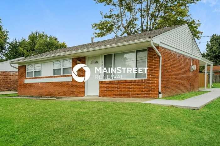 584 Hillview Blvd - Photo 4 of 16