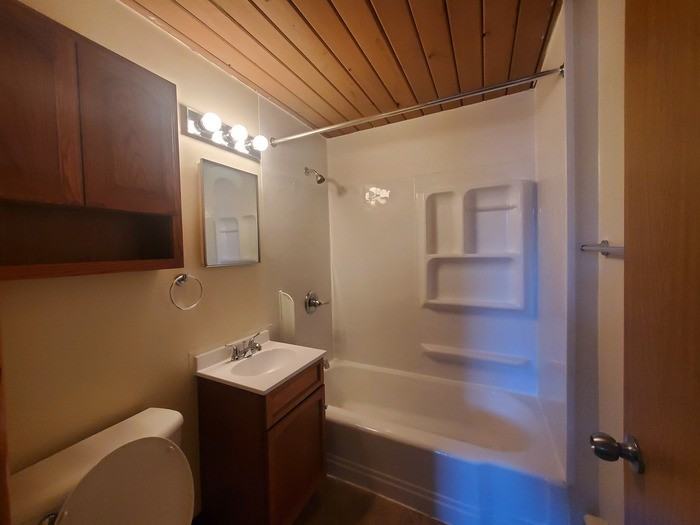 1115 18th Ave S #10 - Photo 6 of 7