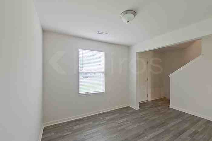 152 Chase Dr - Photo 2 of 23