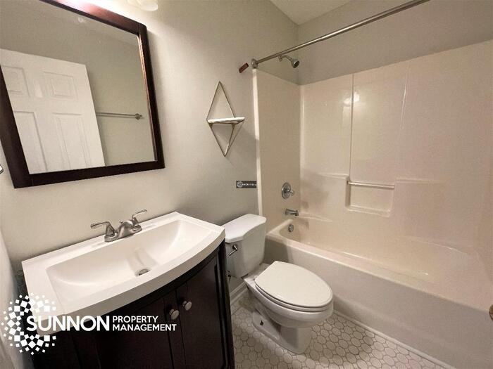 616 Herrin Ave - Photo 6 of 14