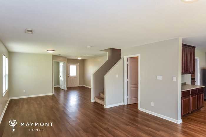 146 Farmington Dr - Photo 6 of 13