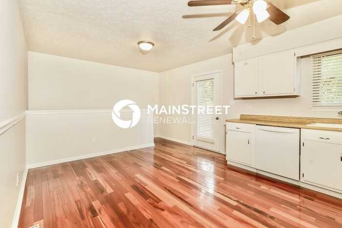 10302 Bayport Rd - Photo 6 of 19