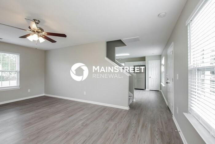 6919 Maddox Ct - Photo 5 of 17