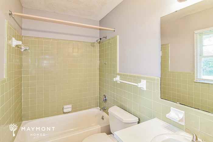 5339 Surrey Rd - Photo 7 of 12