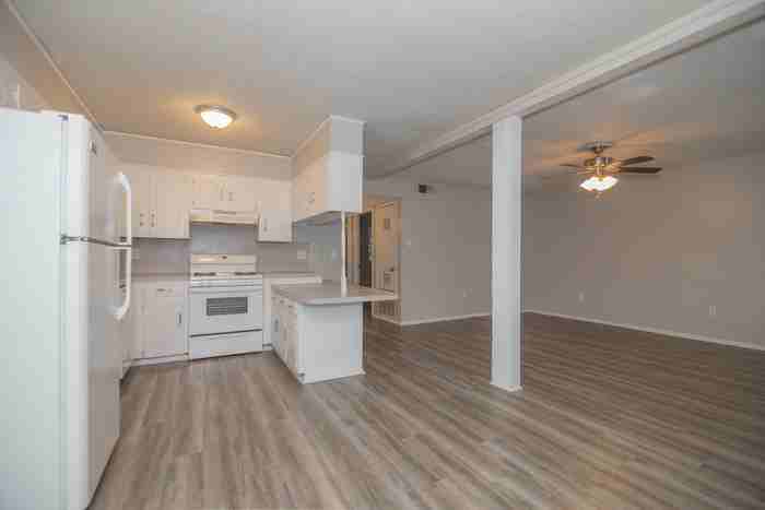 214 Cherrie Ave - Photo 4 of 19