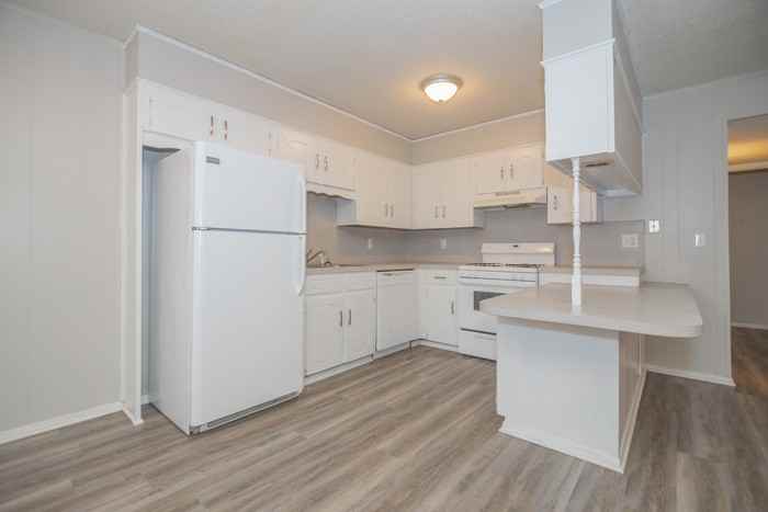 214 Cherrie Ave - Photo 7 of 19