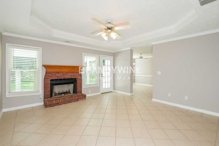 3639 Traddsprings Way - Photo 4 of 23