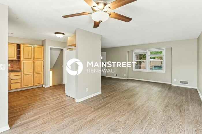 5227 Delaware St - Photo 5 of 18