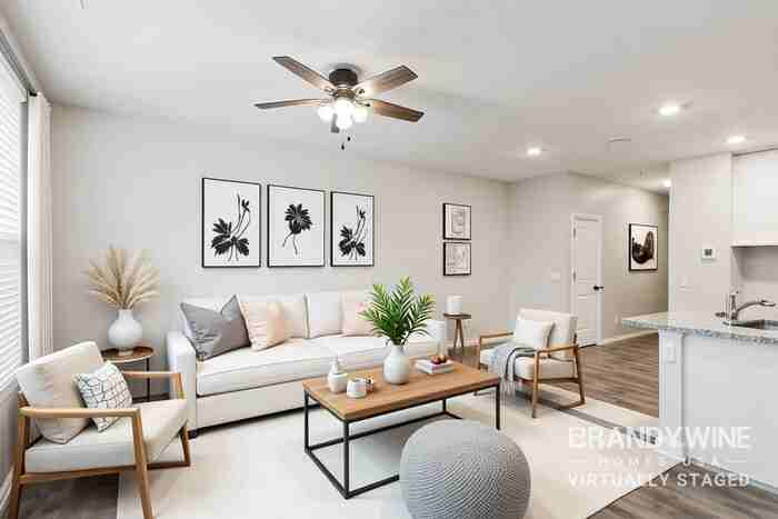 1053 Woodbridge Blvd - Photo 3 of 21