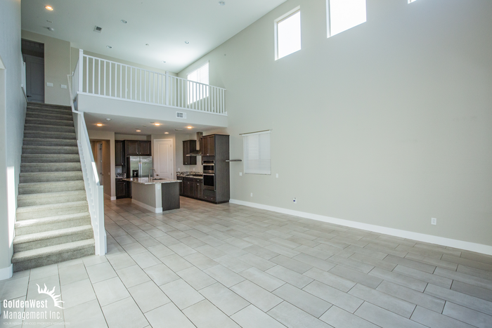 10665 Scorched Skye Ave - Photo 5 of 22