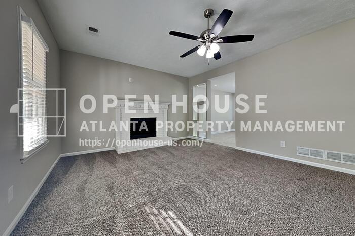 737 Wilkes Dr - Photo 5 of 21