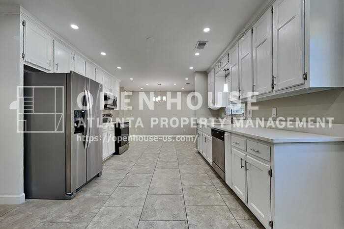 737 Wilkes Dr - Photo 6 of 21