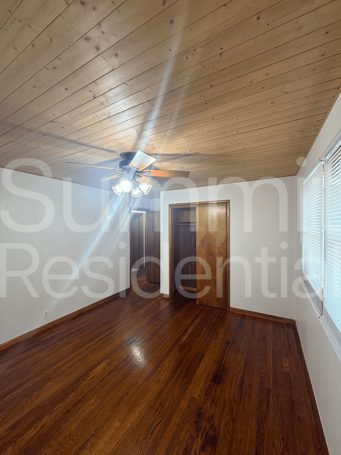 5409 Sw 16th St - Photo 3 of 8