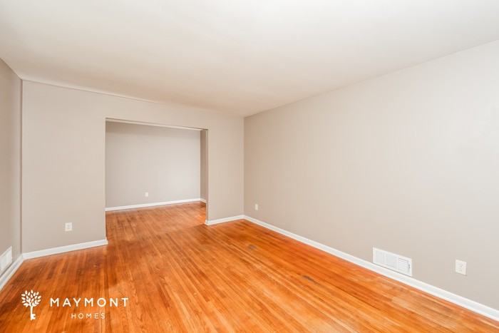 533 Larue St - Photo 6 of 13