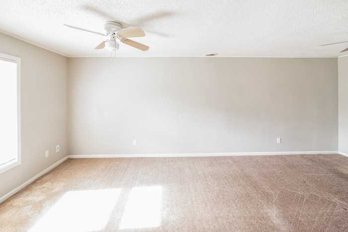 214 Holly Ave - Photo 7 of 11