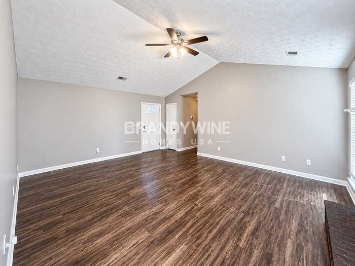 1780 Graystone Dr - Photo 5 of 24