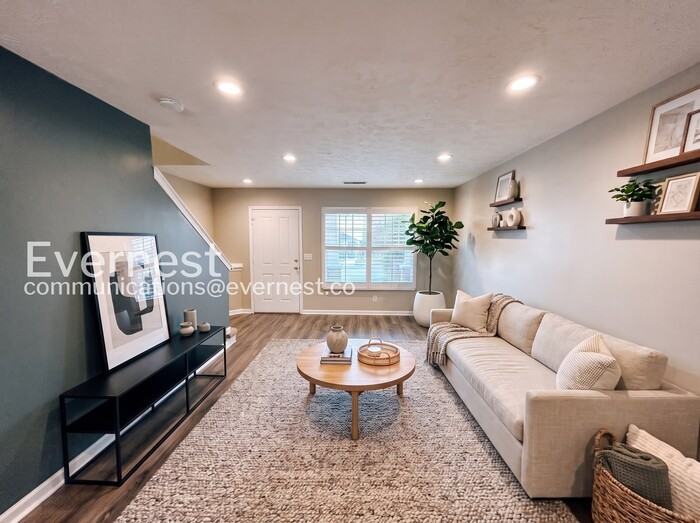 122 Shadow Glen Dr - Photo 2 of 21