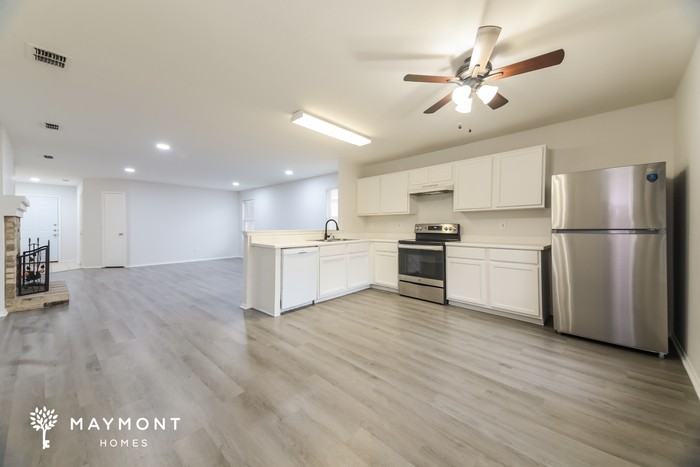 4506 Courtside Dr - Photo 5 of 12
