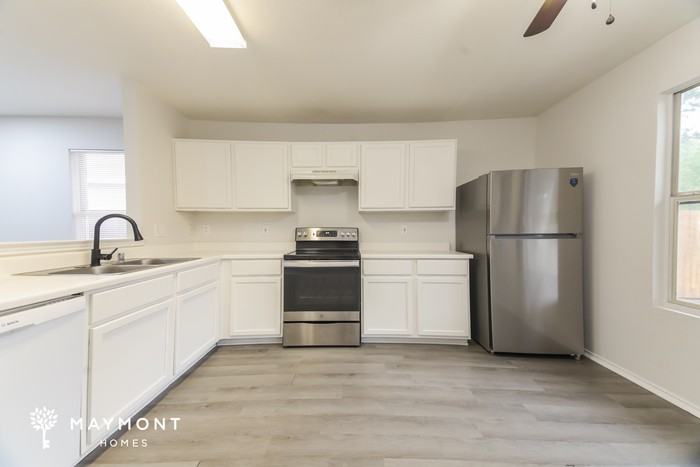 4506 Courtside Dr - Photo 6 of 12