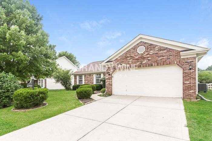 4750 Shadow Pointe Dr - Photo 3 of 23