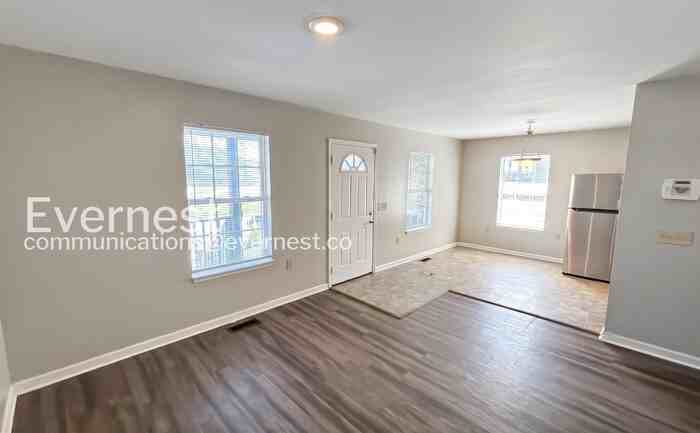 31 Scruggs St - Photo 4 of 23