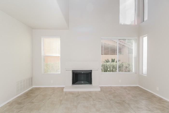 16028 N 3rd Ave - Photo 4 of 22