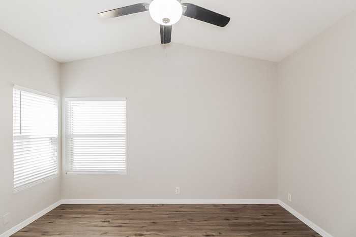 16028 N 3rd Ave - Photo 7 of 22