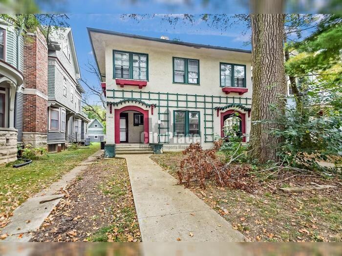 1459 N Delaware St - Photo 4 of 28