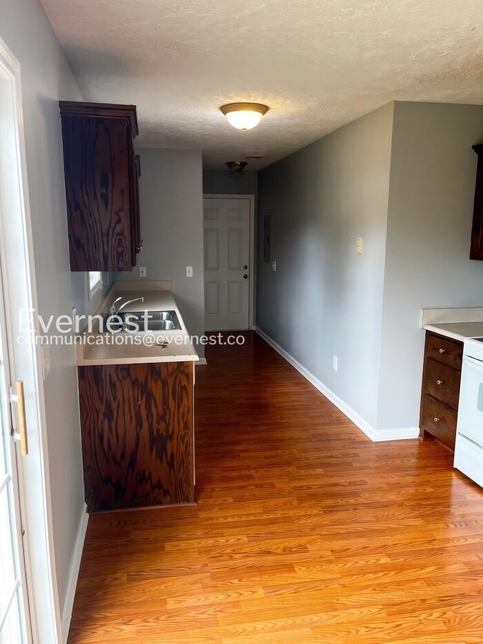2713 Calais Ct - Photo 3 of 19