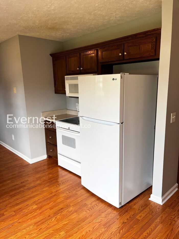 2713 Calais Ct - Photo 4 of 19