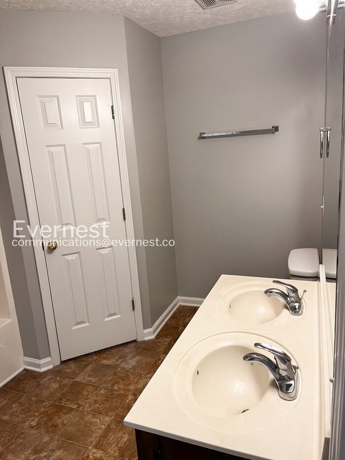 2713 Calais Ct - Photo 7 of 19