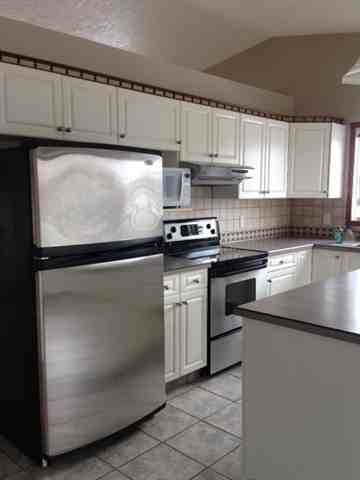 8206 106 St - Photo 2 of 8