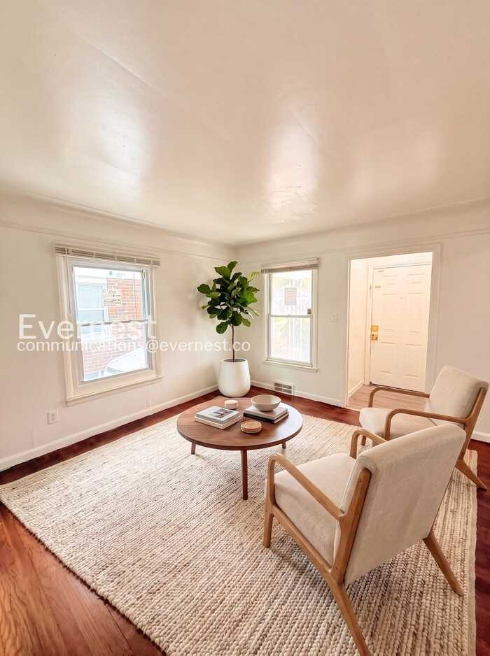 18508 Ferguson St - Photo 3 of 20