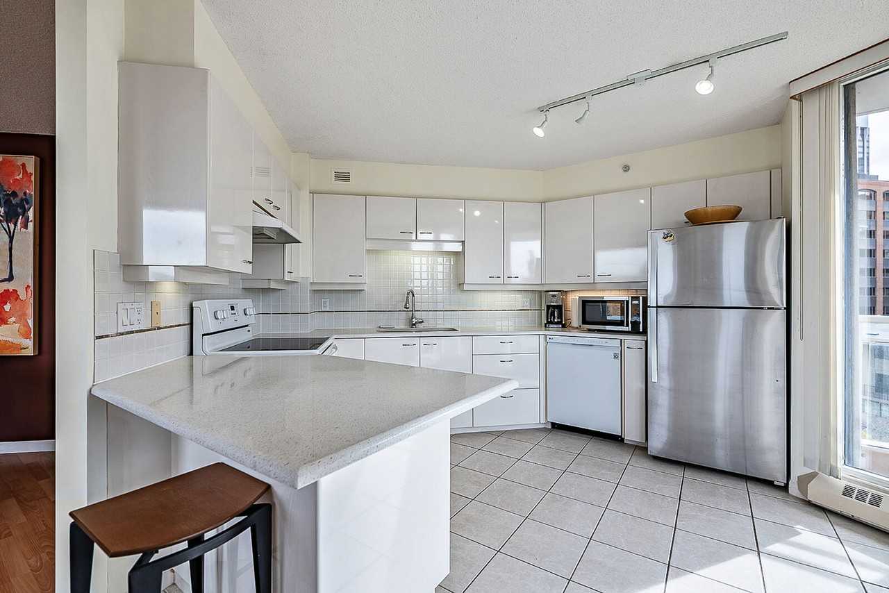 804 3 Ave Sw - Photo 5 of 12